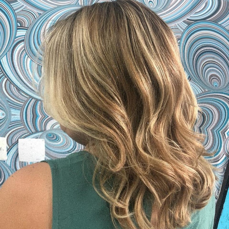 Mechas. cabelo cabeleireiro(a) maquiador(a)
