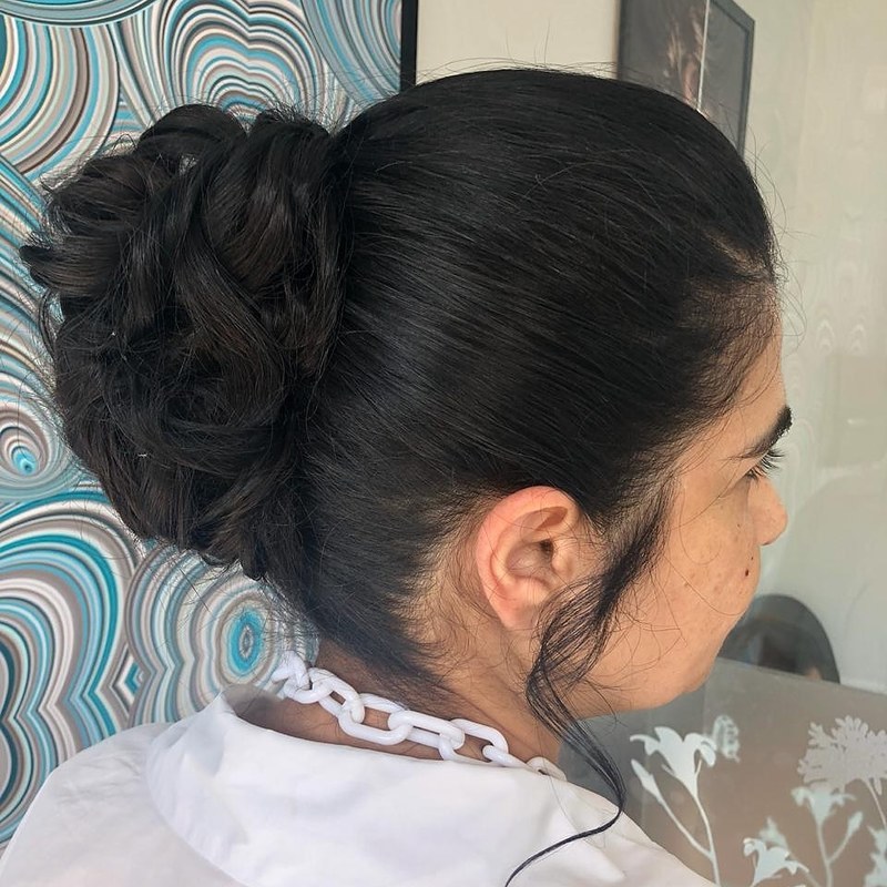 Penteado.
 cabelo cabeleireiro(a) maquiador(a)