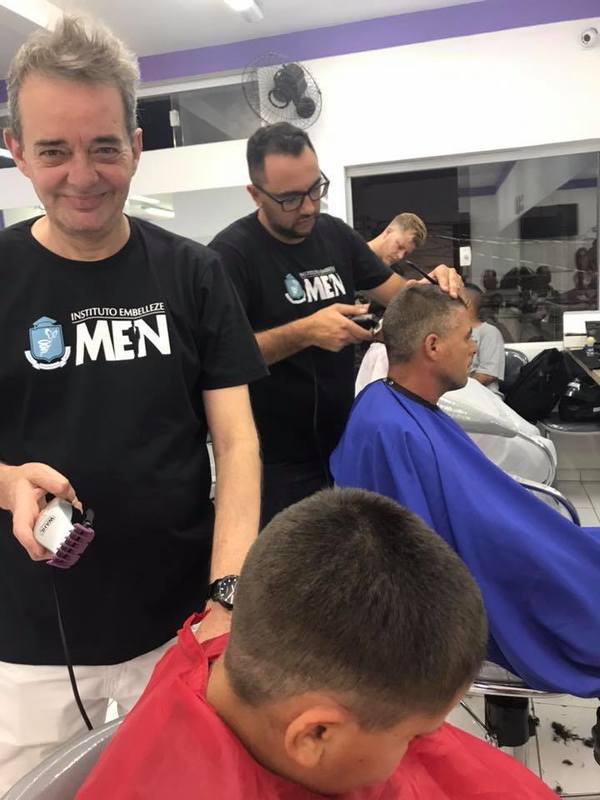 cabelo barbeiro(a) cabeleireiro(a)