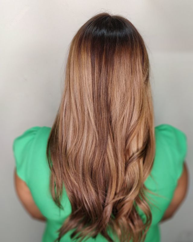 cabelo cabeleireiro(a) maquiador(a) auxiliar cabeleireiro(a) assistente maquiador(a)