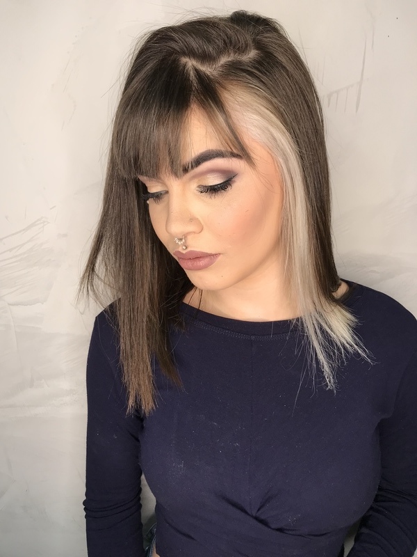 Make delicada compondo um cabelo de muita personalidade  cabelo cabeleireiro(a) maquiador(a)