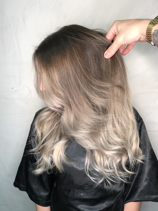 cabelo cabeleireiro(a) maquiador(a)