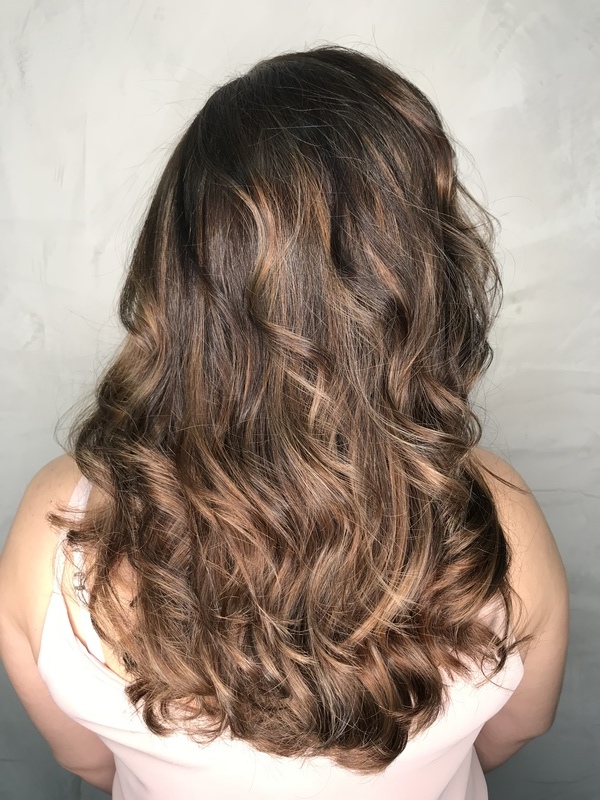 cabelo cabeleireiro(a) maquiador(a)