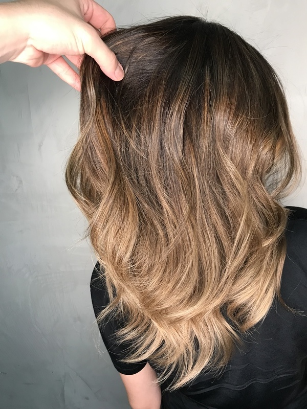 cabelo cabeleireiro(a) maquiador(a)