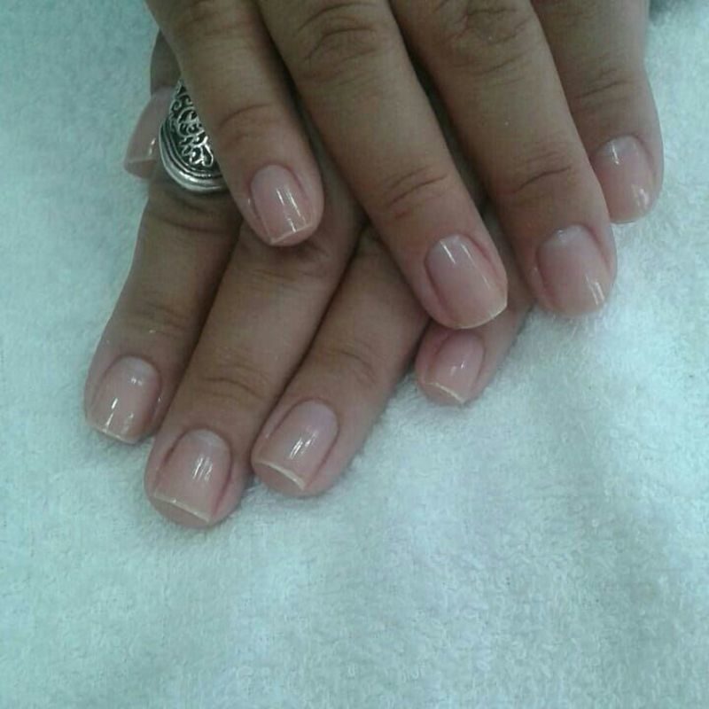 unha auxiliar cabeleireiro(a) manicure e pedicure