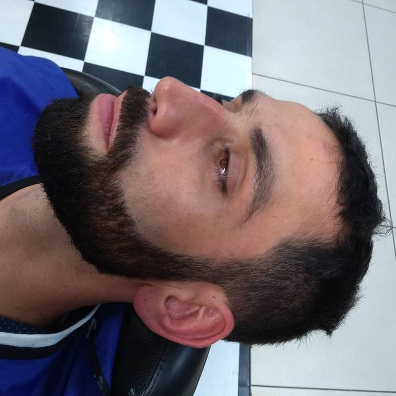 Barba cabelo cabeleireiro(a) barbeiro(a) maquiador(a)