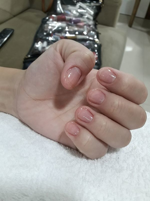 Prontas pra esmaltação👌 unha esteticista manicure e pedicure designer de sobrancelhas