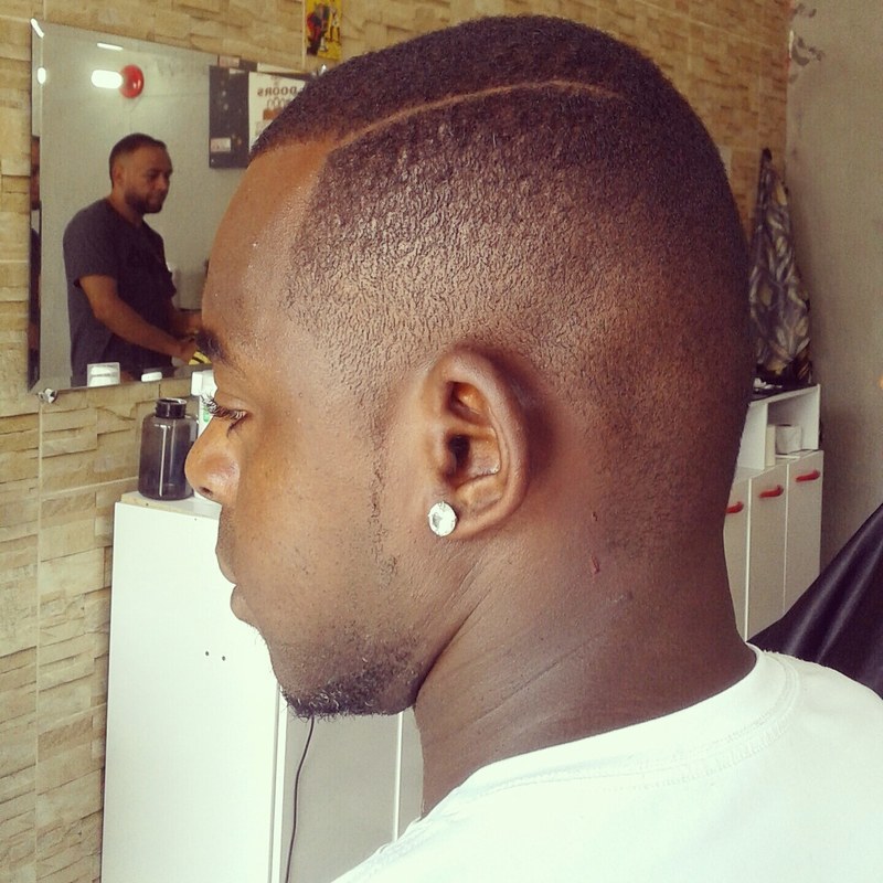 Corte Masculino Moderno cabelo recepcionista barbeiro(a) cabeleireiro(a)