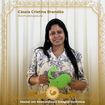 Aromaterapeuta.  A aromaterapia é uma terapia holística embasada cientificamente que utiliza dos  óleos essenciais para promover a saúde integral e na estética.
