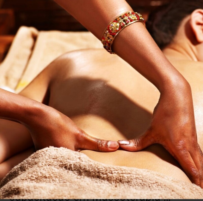 Massagem relaxante: para tirar as tensões do seu dia à dia. estética massoterapeuta manicure e pedicure depilador(a) auxiliar cabeleireiro(a)