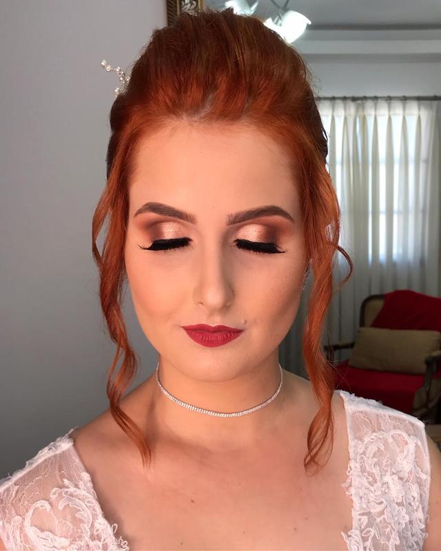 Noivas salto , penteado Everton Angelotto #nathalyferrarimake maquiagem maquiador(a) designer de sobrancelhas