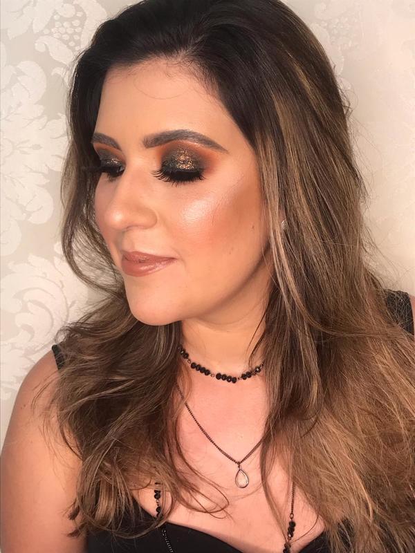 #nathalyferrarimake maquiagem maquiador(a) designer de sobrancelhas