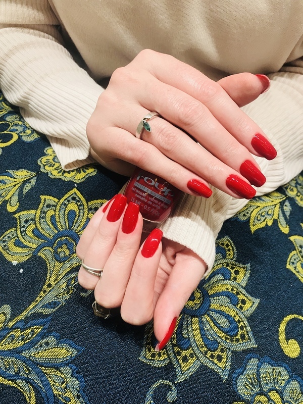 Vermelhos vibrantes.
Hidratar as unhas e muito importante, ainda mais que no outono e inverno, elas tendem a ressecar mais com os banhos quentes.😉
#vermelho
#nails
#nailart
#like
#unhas
#love
#beleza
#cuidados
#unhasdasemana
#harasou
#beauty
#good
 unha esteticista manicure e pedicure designer de sobrancelhas depilador(a)