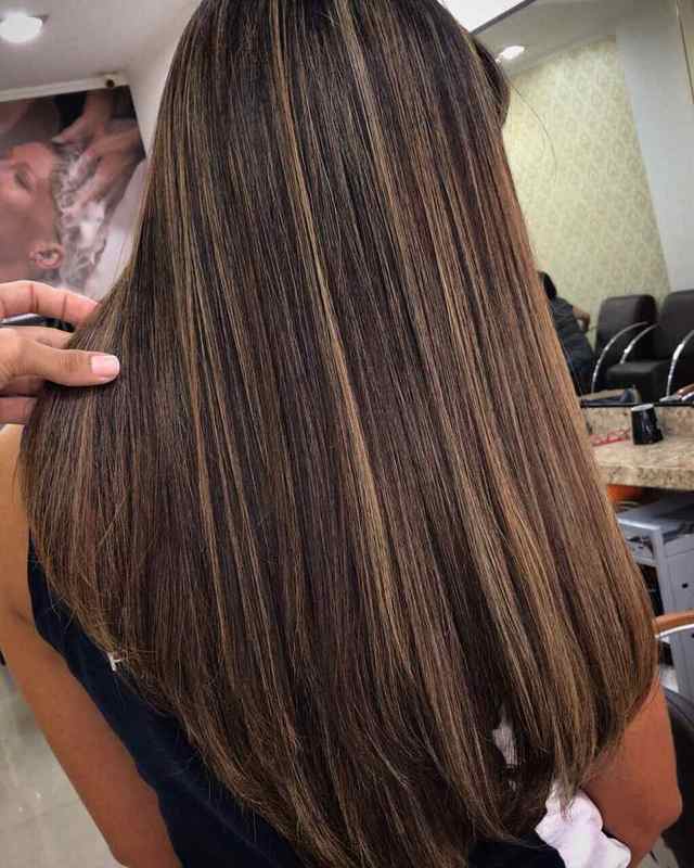 Morena Iluminada  cabelo cabeleireiro(a) designer de sobrancelhas maquiador(a)