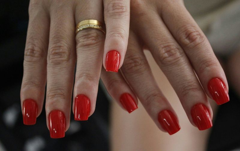 unha manicure e pedicure designer de sobrancelhas