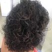 Aquele corte desconectado suave, para valorizar os cachos.