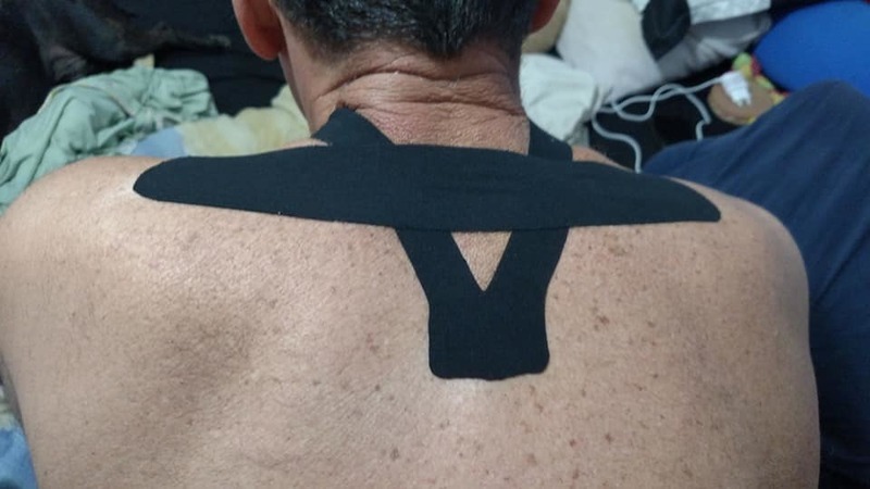 Bandagem elástica no trapézio (dor) outros massoterapeuta aromaterapeuta quiropraxista acupunturista outros