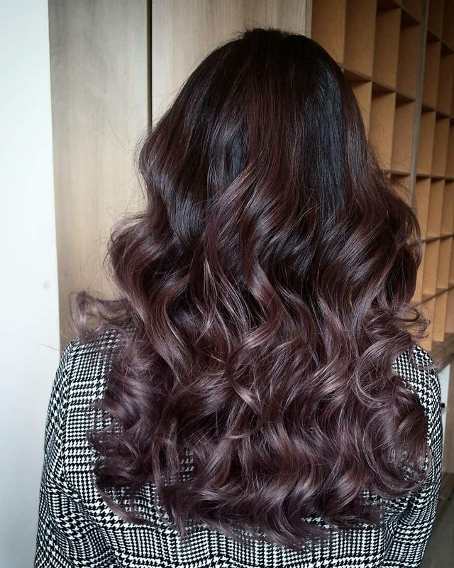 Mechas irisadas cabeleireiro(a) maquiador(a) designer de sobrancelhas stylist / visagista