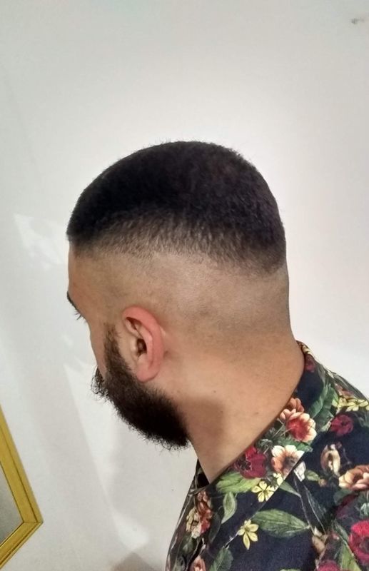 High Fade em mim mesmo . barbeiro(a)