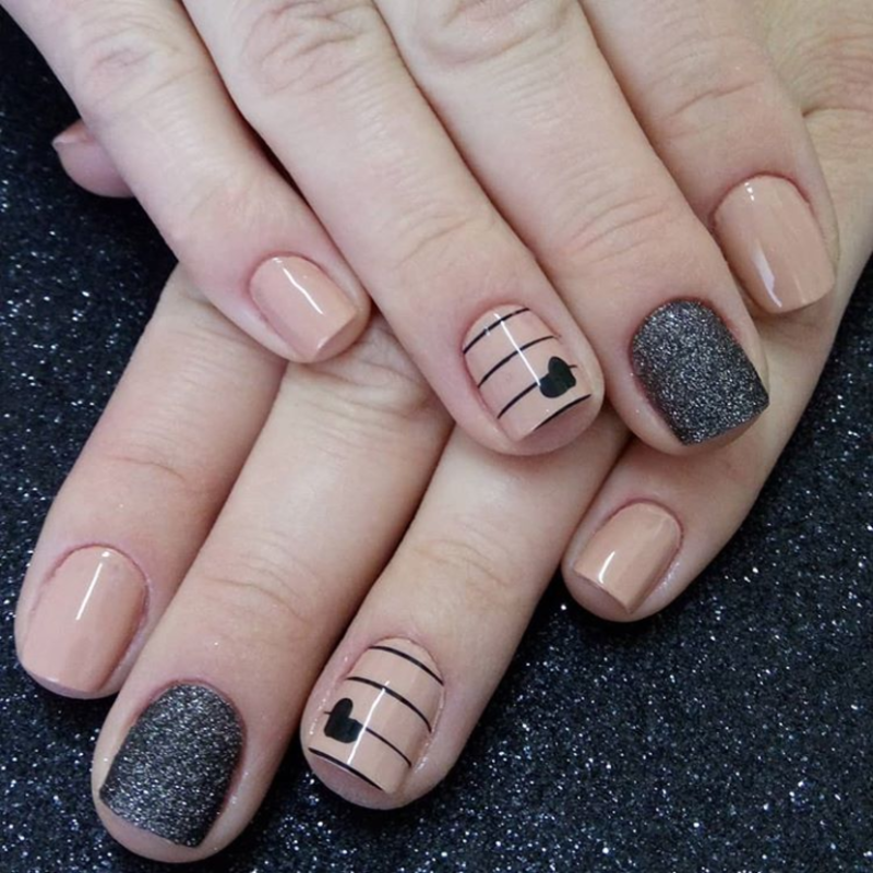 Unhas decoradas... unha cabeleireiro(a) maquiador(a) manicure e pedicure designer de sobrancelhas depilador(a)