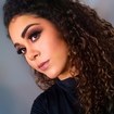 Segredo para deixar uma sombra beem profissional ? Esfumar, esfumar como se não houvesse amanhã ! 
