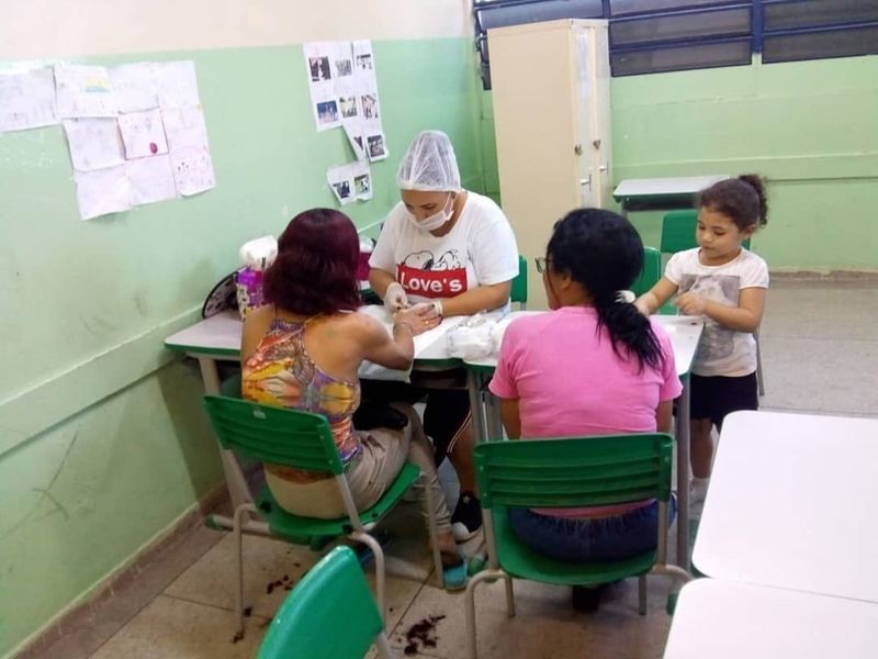 Trabalho social ... embelezando com amor! #IURD unha esteticista manicure e pedicure designer de sobrancelhas