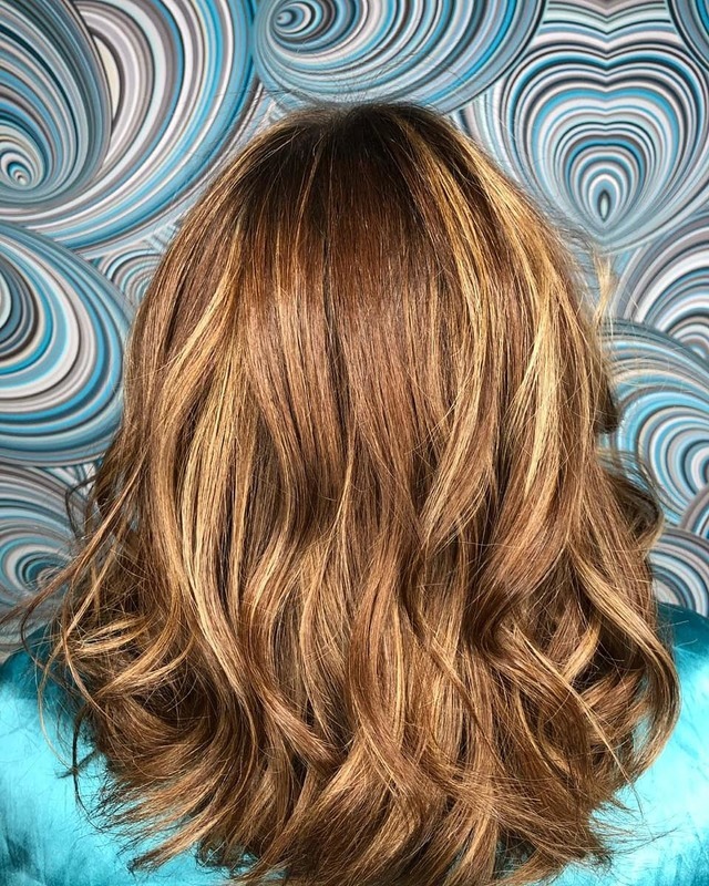 Morena iluminada!
 cabelo cabeleireiro(a) maquiador(a)