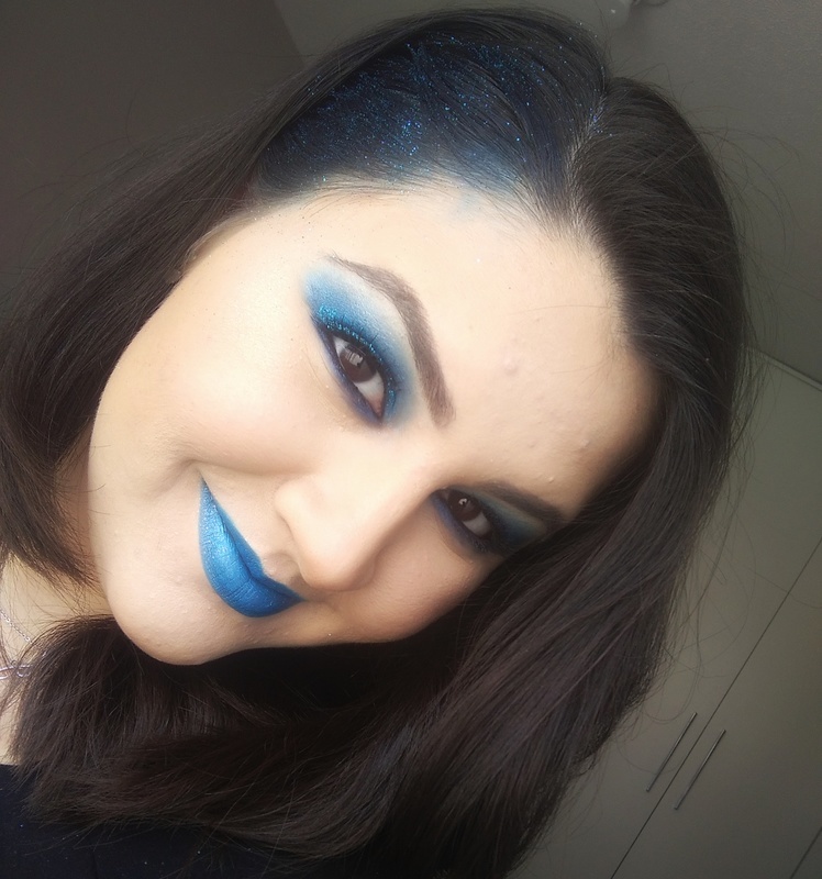 Make monocromática azul
#Makeup
#Makeupartist
#Maquiadora
#Makerevelação
#makeazul
#itsblue maquiagem maquiador(a) manicure e pedicure outros
