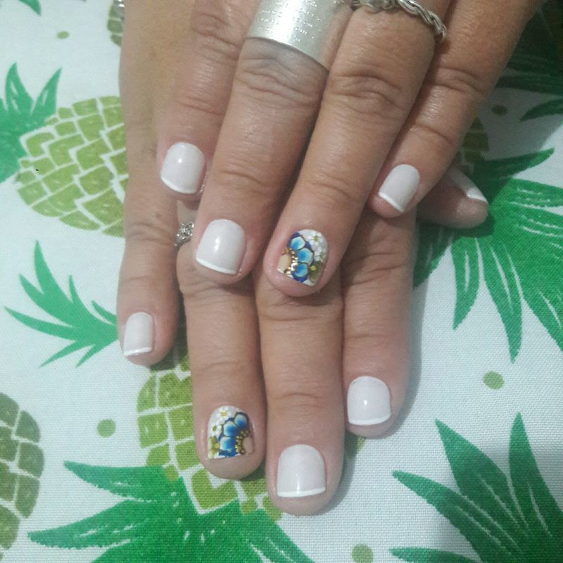 manicure e pedicure designer de sobrancelhas outros