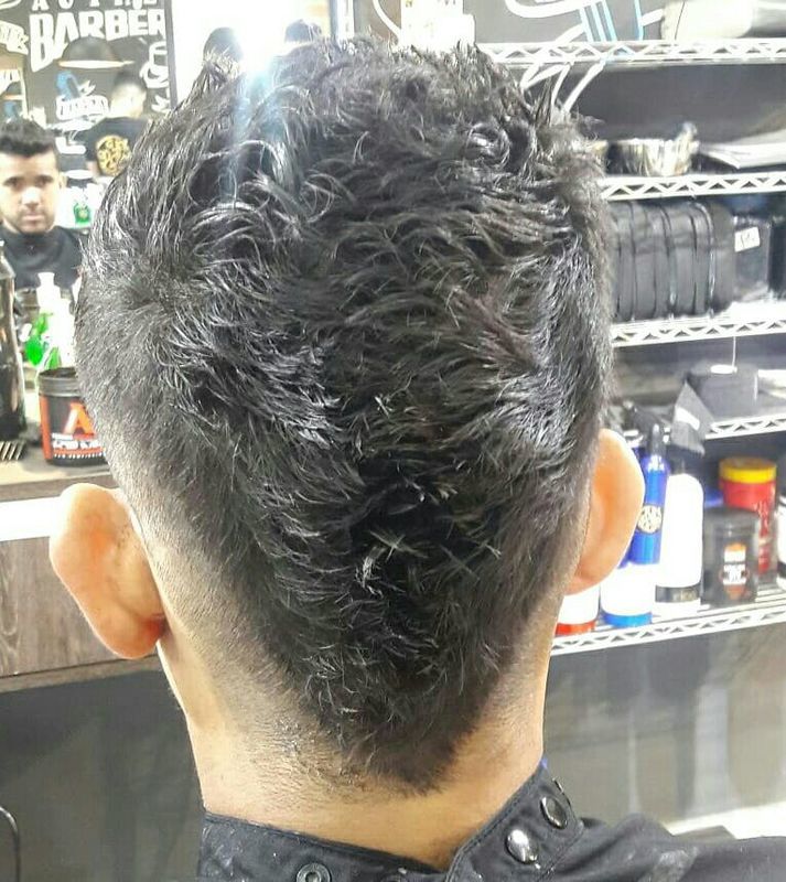 Foto: Corte disfarçado feito por mim, navalhado.