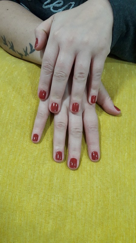 unha esteticista manicure e pedicure designer de sobrancelhas