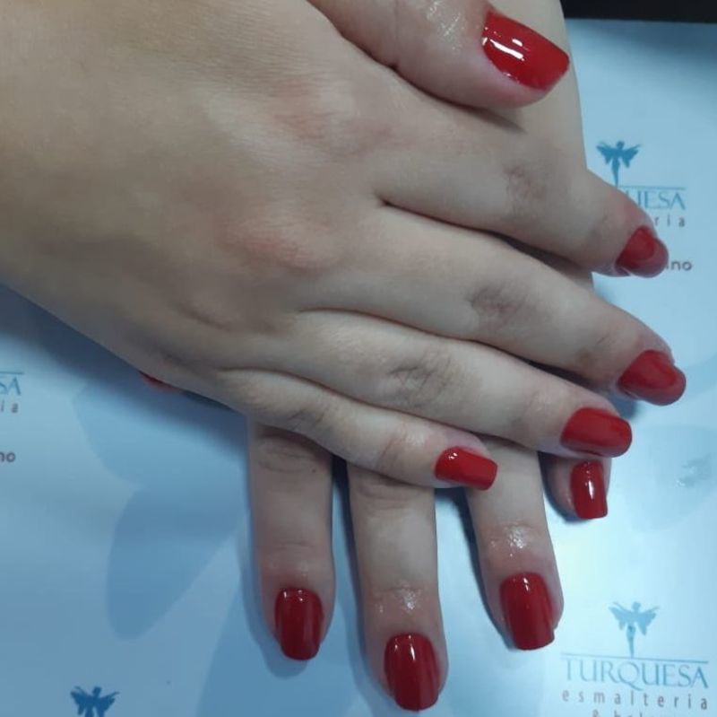 unha manicure e pedicure