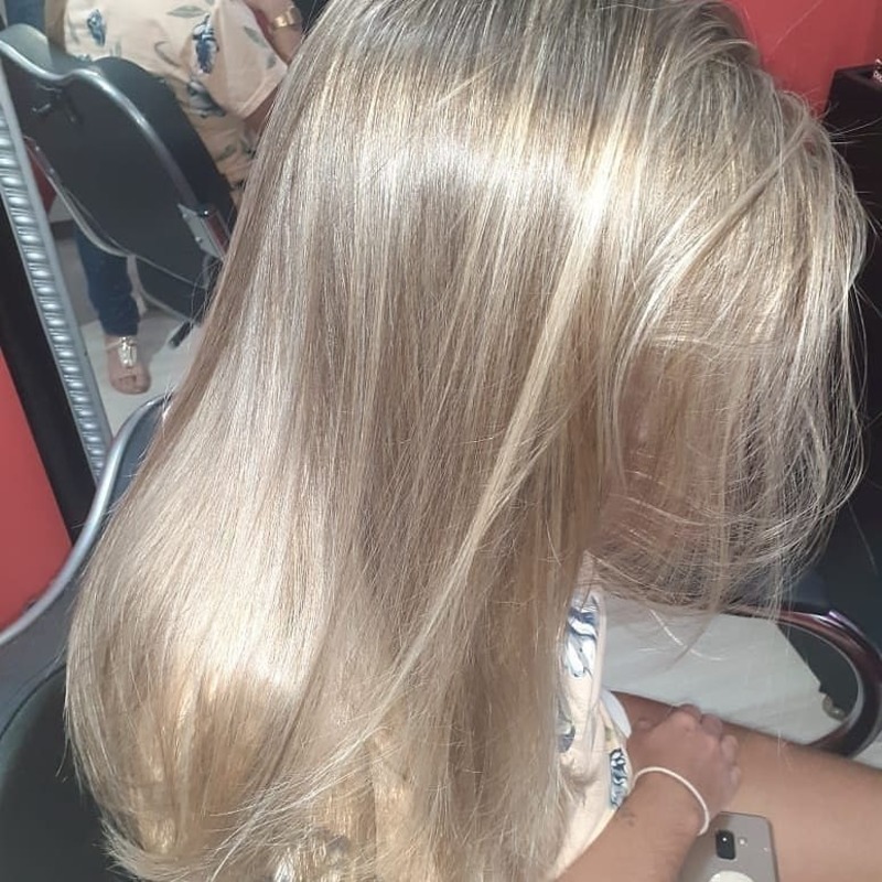 sabe aquela cliente que está sempre com você? faz todos os tratamentos com você e na hora das arrasa! É ela! #aloira #arrasa  cabelo cabeleireiro(a)