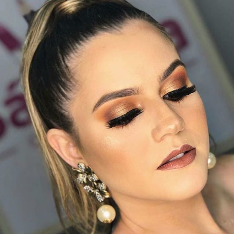 maquiagem e penteado Rabo de cavalo, Ideal para aquelas que adoram essa pegada clássica com uma pitada de modernidade.
AGENDE SEU HORÁRIO PELO WHATSAPP:
(84) 992328275
Efique incrível para seu evento! maquiagem maquiador(a) cabeleireiro(a)