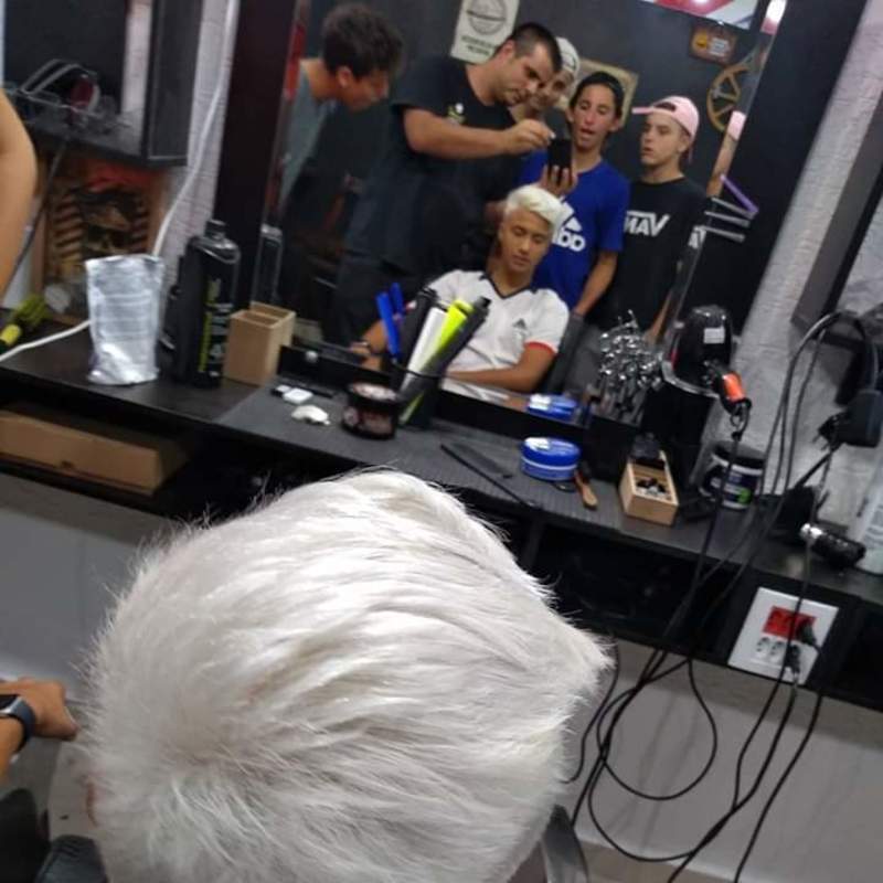 Esse branco não é pra qualquer um ... #platinado #branco cabelo cabeleireiro(a) barbeiro(a)