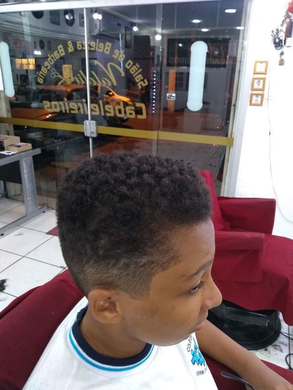 Corte infantil, com finalização nudred. cabelo cabeleireiro(a) barbeiro(a)