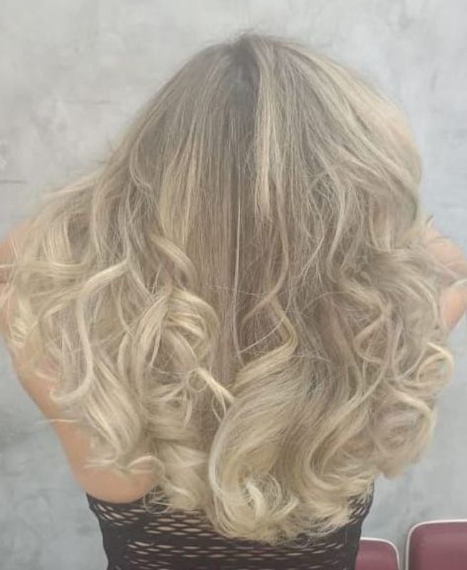 cabelo cabeleireiro(a) maquiador(a) manicure e pedicure designer de sobrancelhas depilador(a)