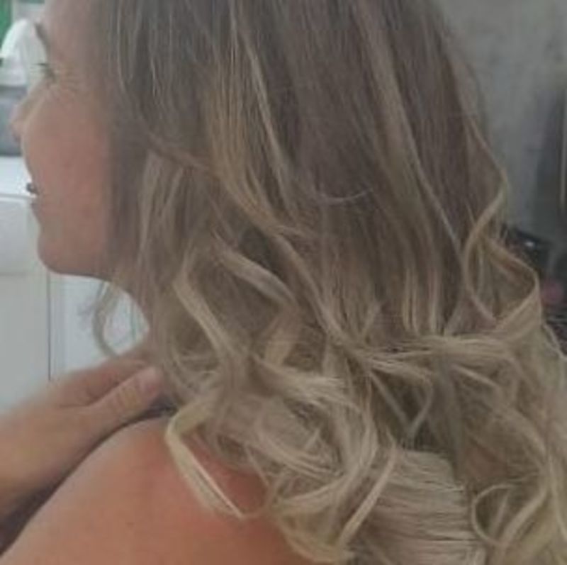 cabelo cabeleireiro(a) maquiador(a) manicure e pedicure designer de sobrancelhas depilador(a)