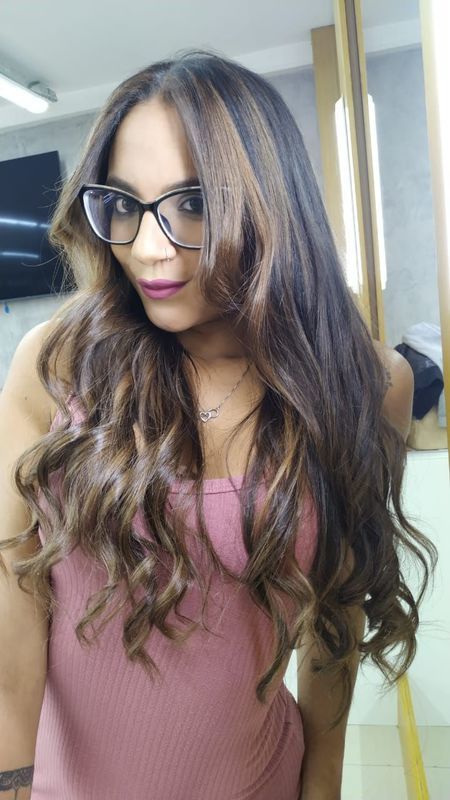 cabeleireiro(a) maquiador(a) manicure e pedicure designer de sobrancelhas depilador(a)