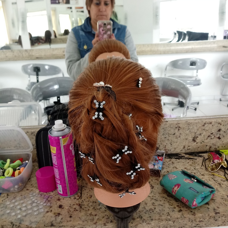 cabelo cabeleireiro(a) maquiador(a) manicure e pedicure designer de sobrancelhas escovista