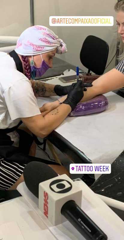 Tattoo de segurança - Tattoo do bem - Arte com Paixão - Daniele Brunelli
Tatuagem de segurança  - Arte que salda vidas.
#tattoodobem #tattoodesegurança # artecompaixaooficial #tattooweek #tattoo #danielebrunellitattoo
#tatuadora #ink #artenapele #artequesalvavidas
@danielebrunelli.tattoo outros empresário(a) micropigmentador(a)