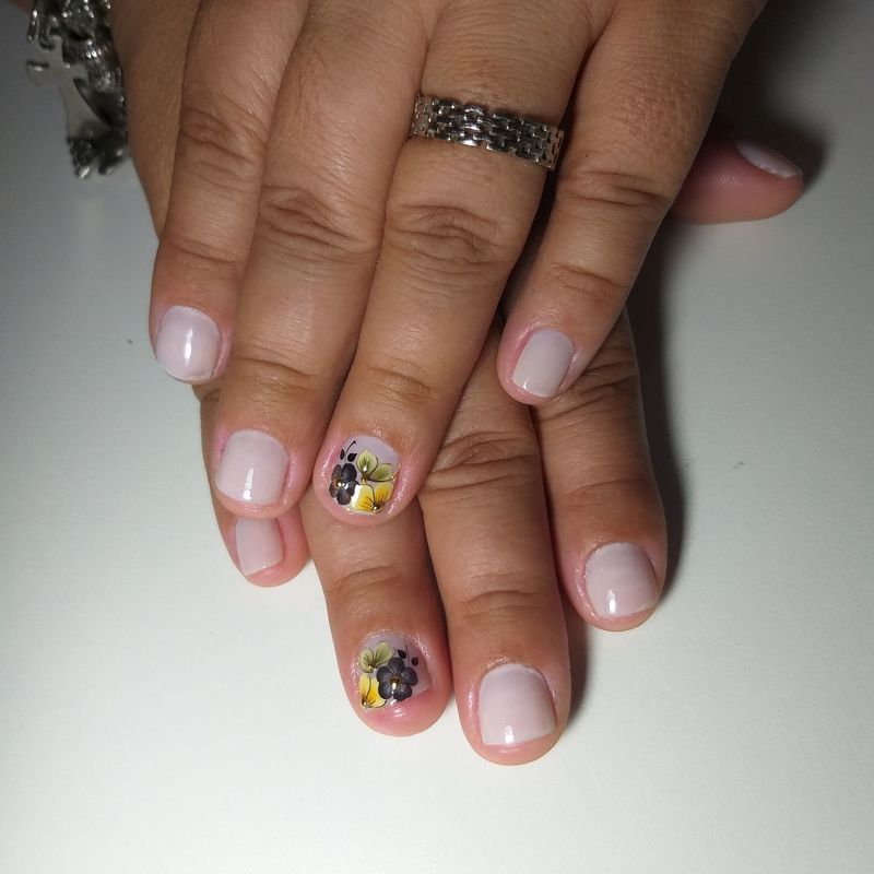unha manicure e pedicure designer de sobrancelhas outros