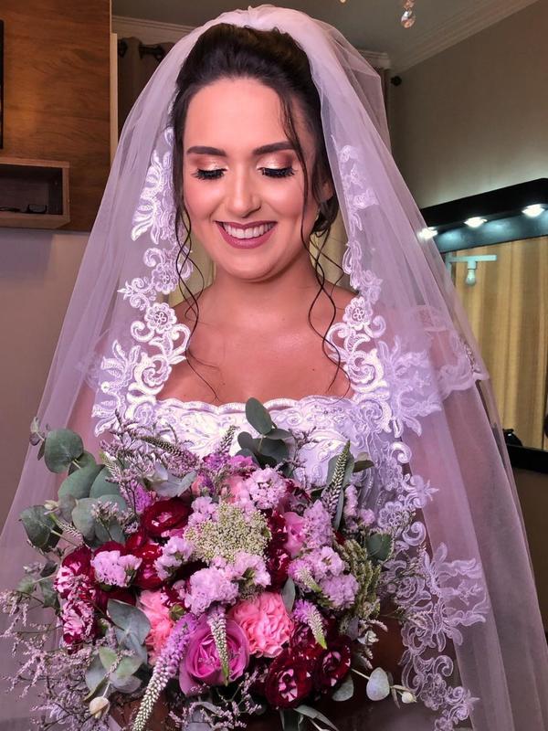 Noivinha 2019 maquiagem maquiador(a) designer de sobrancelhas