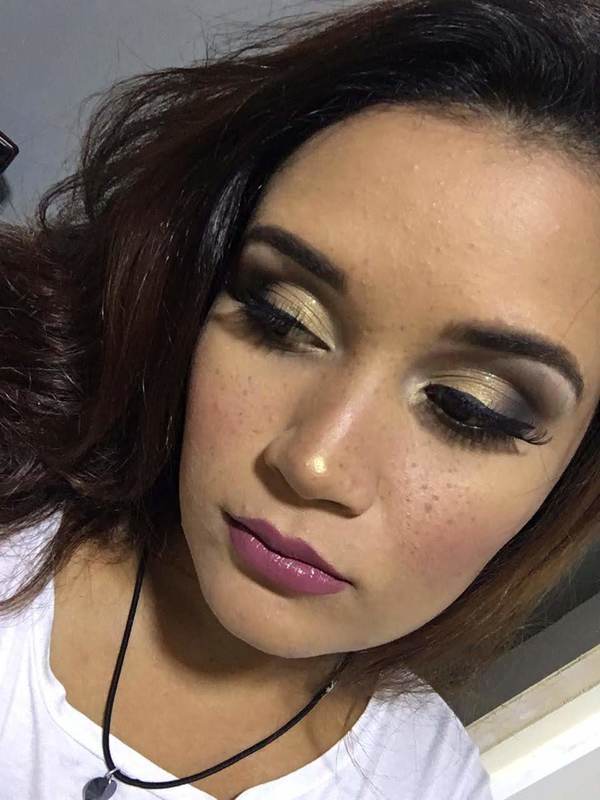 Instagram: @Larimake2
#Maquiagem #Make #Dourada #festa #aniversario #noiva #madrinha #casamento maquiagem maquiador(a) designer de sobrancelhas