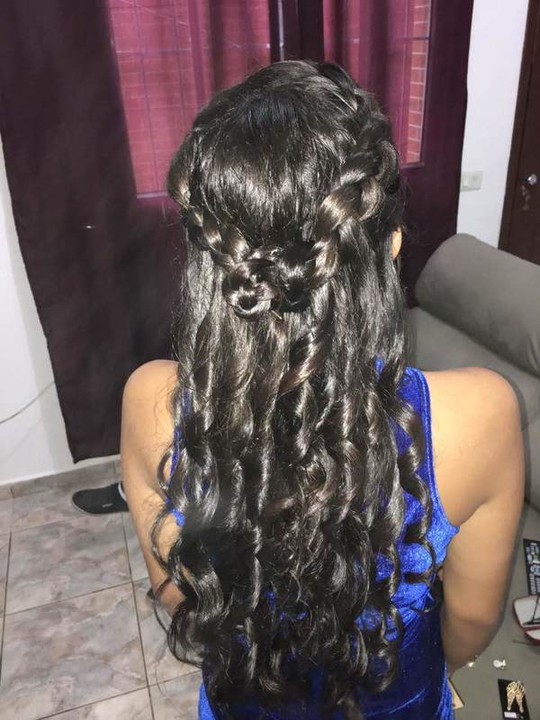 Instagram: @larimake2
#penteados #madrinha #noiva #aniversario #festa #casamento #cabelo  cabelo maquiador(a) designer de sobrancelhas