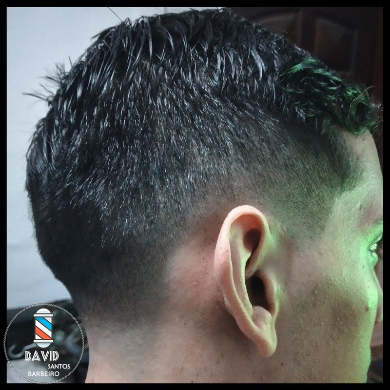 Degrade Mid Fade finalizado com a máquina Shaver 
#Barbeiro  cabelo barbeiro(a)