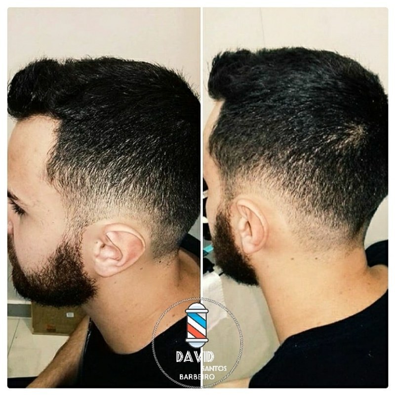 Corte com topete, degrade Mid Fade  nas laterais. 💈✂️
#Barbeiro  cabelo barbeiro(a)