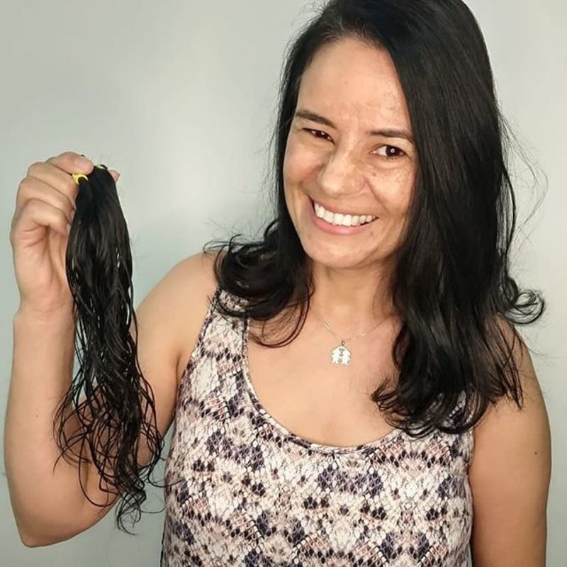 Mudança de corte long bob! Uma ótima opção pra quem quer dar aquela bela mudada mas sem tirar tanto comprimento ♥ cabelo auxiliar cabeleireiro(a) recepcionista