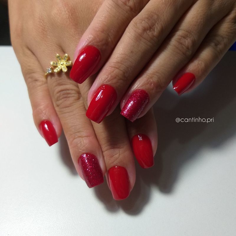 manicure e pedicure designer de sobrancelhas outros