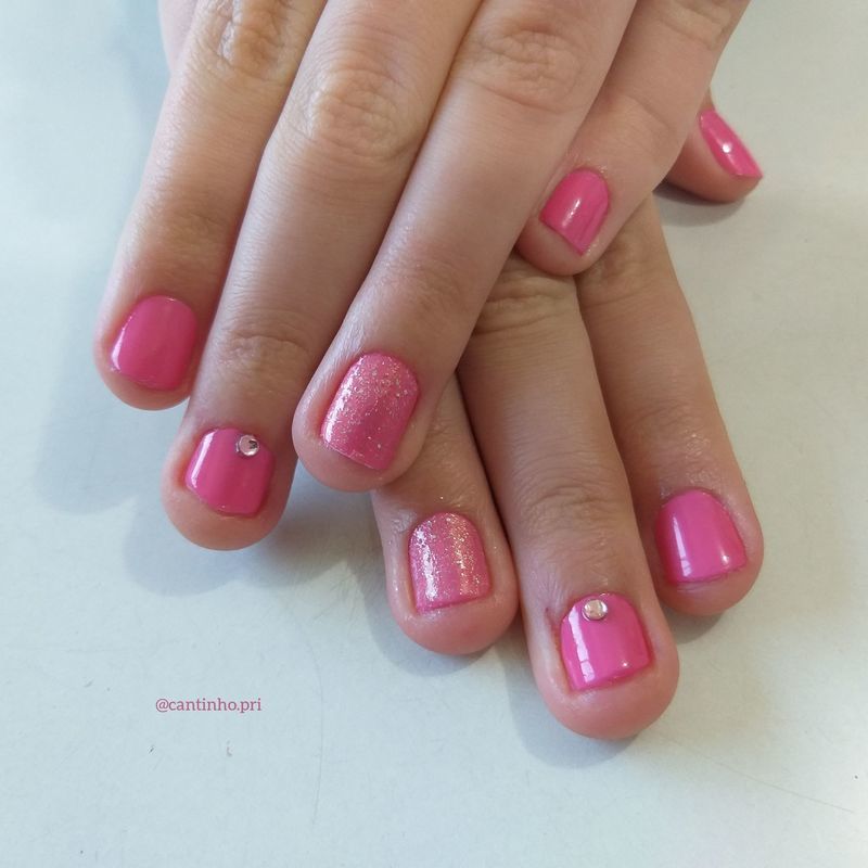unha manicure e pedicure designer de sobrancelhas outros